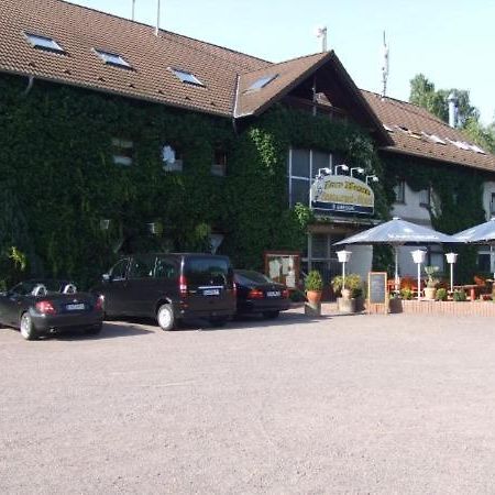 Hotel Restaurant Zur Hexe Überherrn Exteriör bild