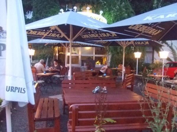 Hotel Restaurant Zur Hexe Überherrn Exteriör bild