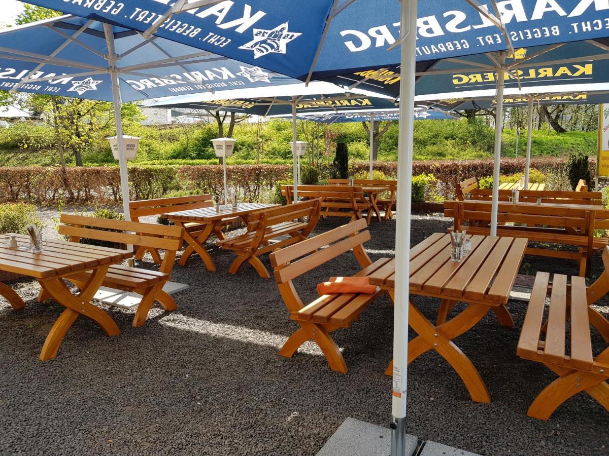 Hotel Restaurant Zur Hexe Überherrn Exteriör bild